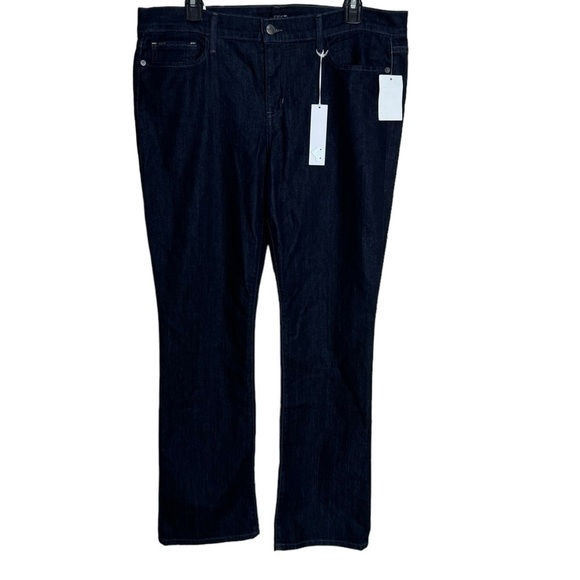 NWT Joe's Jeans The Provocateur Petite Bootcut Jean in Taylor size 32 - Picture 2 of 7